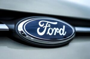 Ford bumper logo